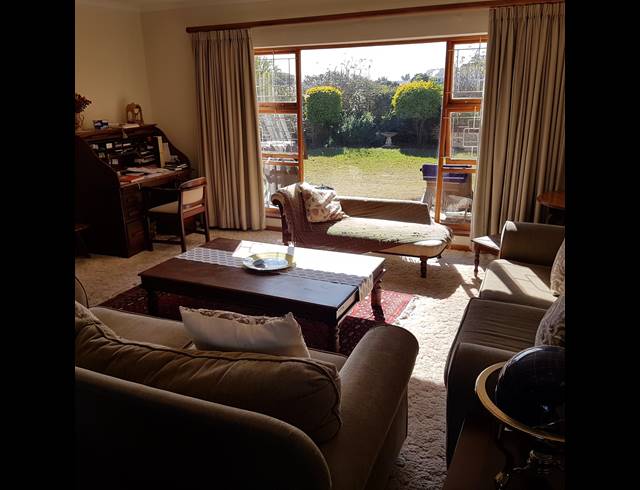 3 BEDROOM TOWNHOUSE RENTED IN GREENACRES
